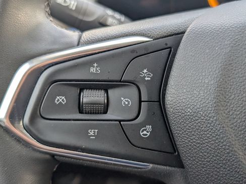Used 2024 Chevrolet Trax LT w/ Driver Confidence Package FWD image 13