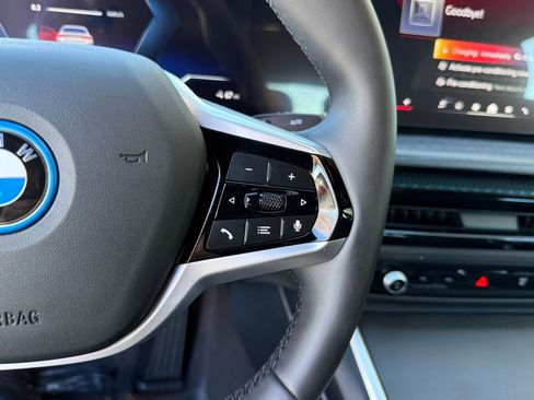 Used 2025 BMW i4 eDrive40 image 27