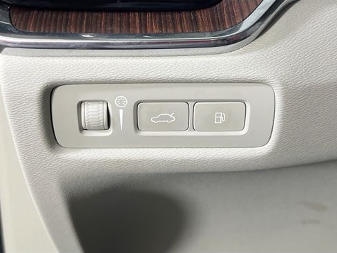 Used 2022 Volvo S60 T8 R-Design Expression w/ Premium Package image 10