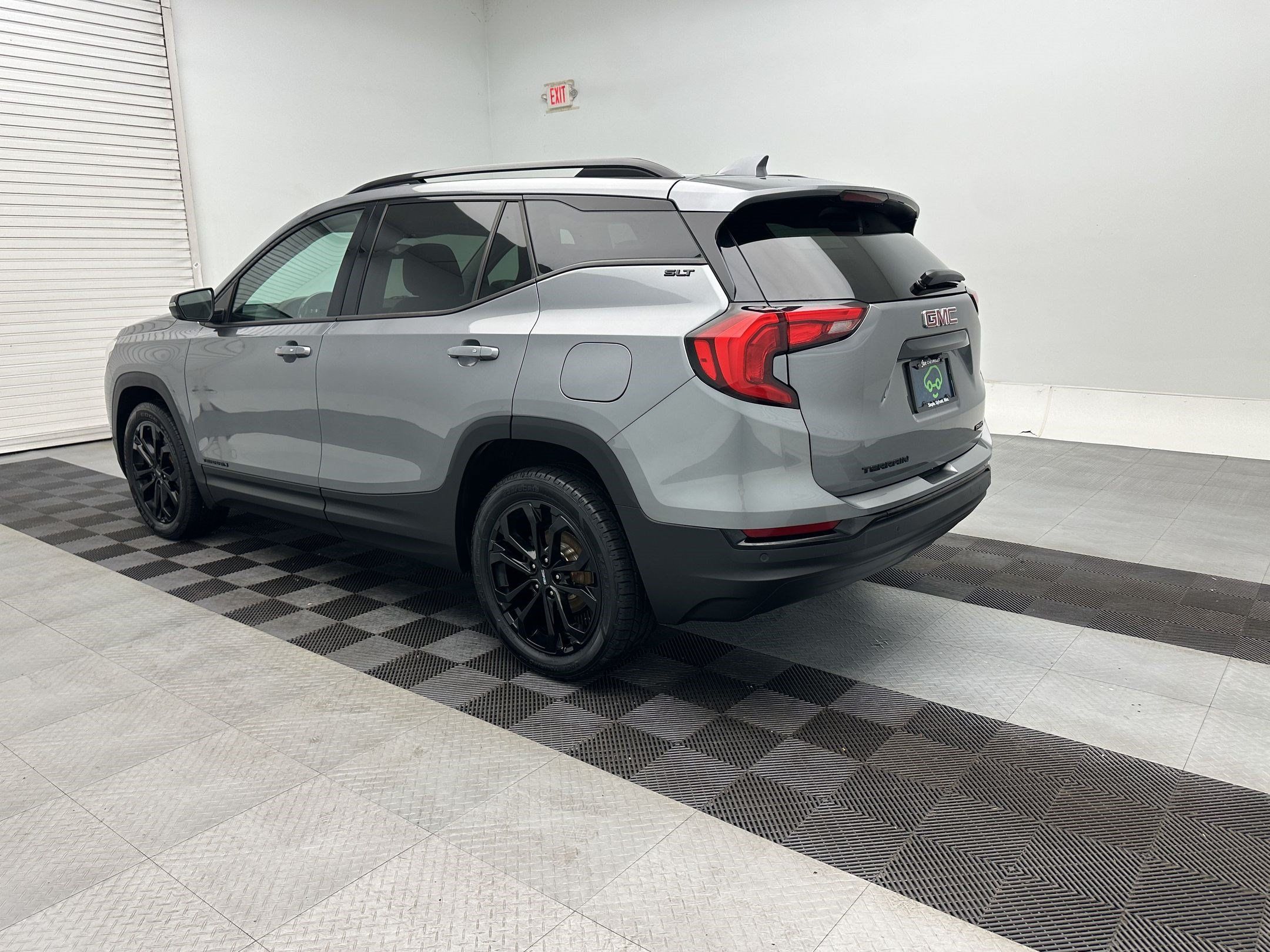Certified 2020 GMC Terrain SLT w/ Preferred Package AWD/4WD image 3