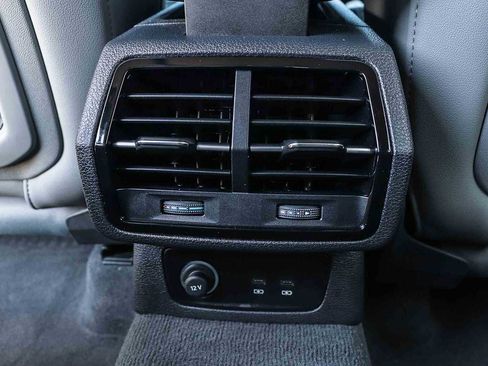 Used 2025 Audi Q3 2.0T Premium w/ Convenience Package image 24