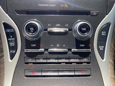 Used 2019 Lincoln Nautilus Select FWD image 26