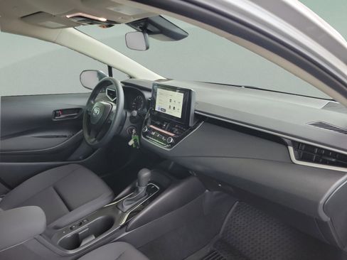 Certified 2025 Toyota Corolla LE image 22