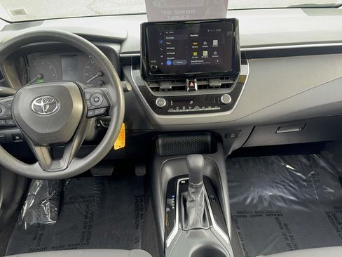Used 2024 Toyota Corolla LE image 10