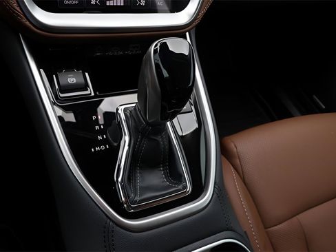 Used 2025 Subaru Outback Touring XT w/ Popular Package #2 image 20