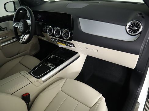 Certified 2025 Mercedes-Benz GLA 250 GLA 250 image 18