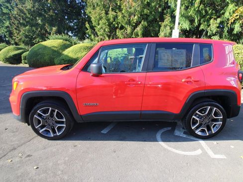 Used 2021 Jeep Renegade Sport image 31