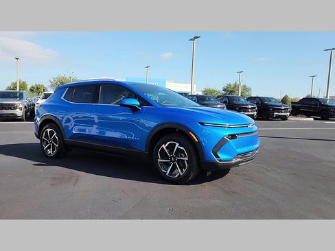 New 2026 Chevrolet Equinox EV LT image 24