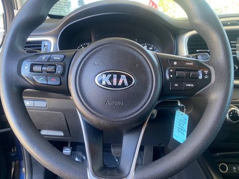 Used 2016 Kia Sorento LX AWD/4WD image 25