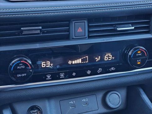 Used 2025 Nissan Rogue SV image 13