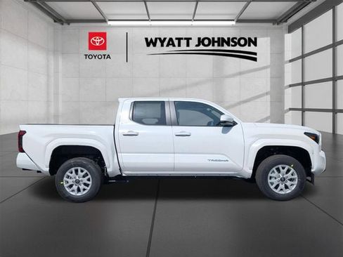 New 2026 Toyota Tacoma SR5 AWD/4WD image 3