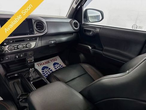 Used 2019 Toyota Tacoma TRD Off-Road AWD/4WD image 22