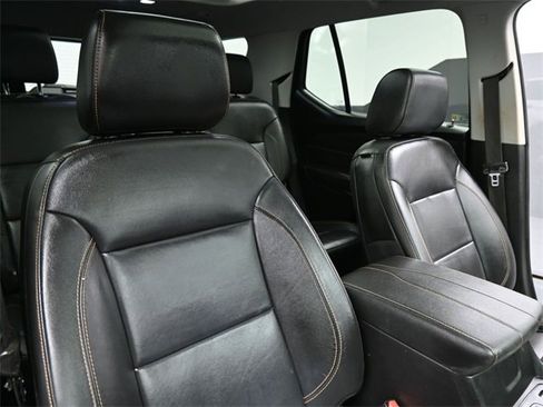 Used 2020 Chevrolet Traverse LT w/ LT Premium Package image 28