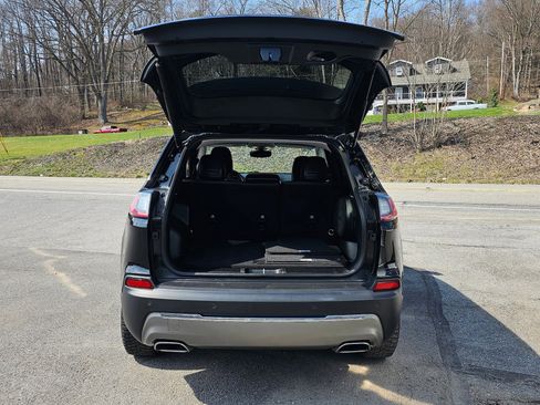 Used 2020 Jeep Cherokee Limited image 18