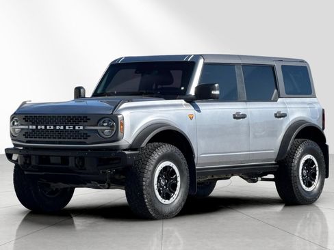 Used 2023 Ford Bronco Badlands AWD/4WD image 8
