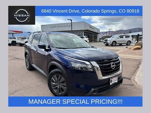 Used 2024 Nissan Pathfinder SV FWD image 1