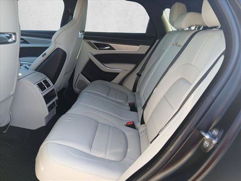 Used 2024 Jaguar F-PACE R-Dynamic S AWD/4WD image 19