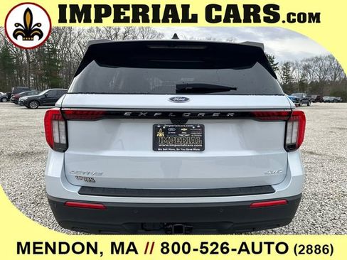 New 2026 Ford Explorer Active image 12