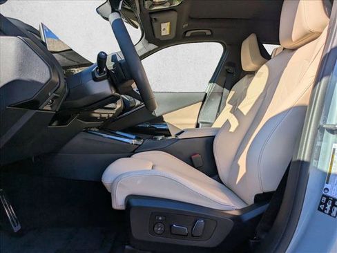 Used 2026 BMW X3 xDrive30 w/ Premium Package image 4