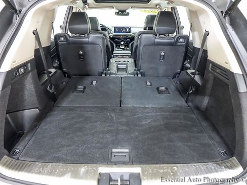 Used 2023 Acura MDX SH-AWD w/ Advance Package image 32