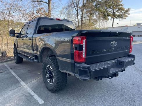 Used 2023 Ford F250 XLT w/ Black Appearance Package AWD/4WD image 8