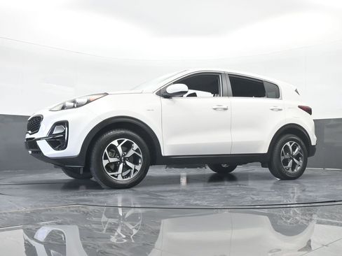 Used 2020 Kia Sportage LX image 55