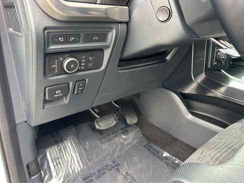 Used 2022 Ford F150 Raptor w/ Raptor 37 Performance Package AWD/4WD image 33