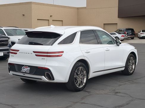 Used 2025 Genesis GV70 2.5T AWD/4WD image 3