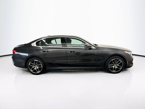 Used 2026 BMW 530i RWD image 10