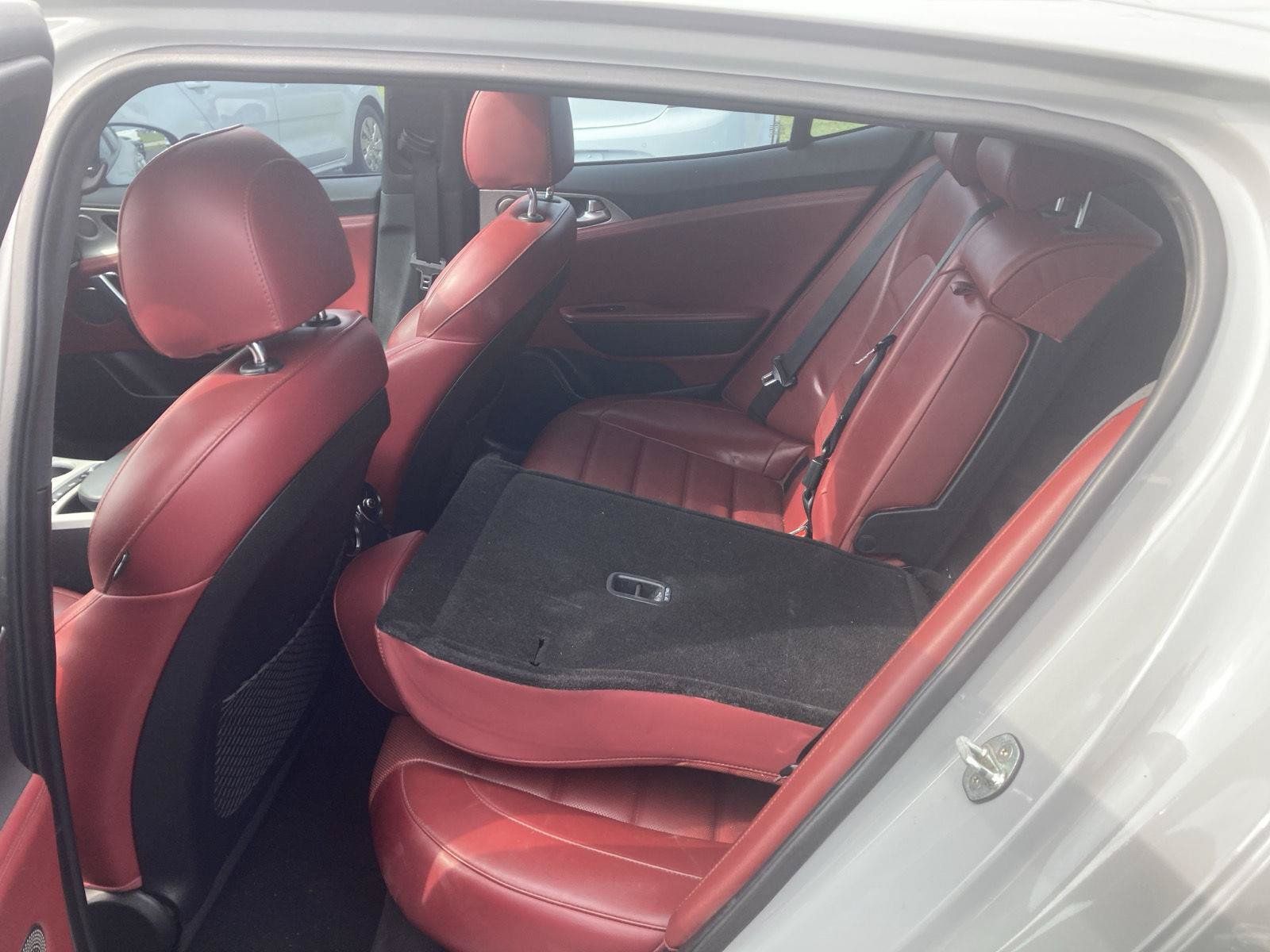 Used 2018 Kia Stinger GT2 AWD/4WD image 19