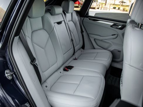 New 2026 Porsche Macan image 41