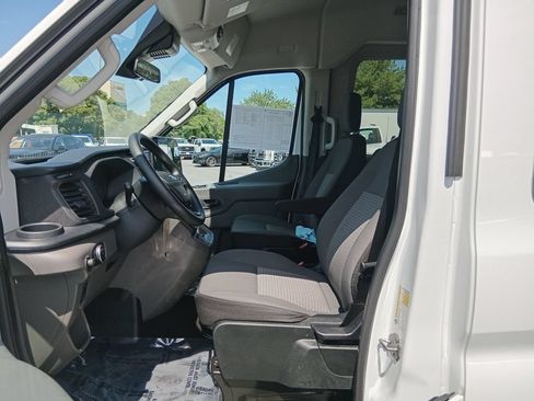 Certified 2025 Ford Transit 350 XLT RWD image 14