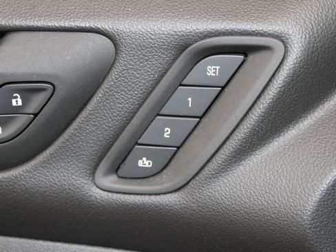 Used 2023 GMC Acadia AT4 w/ Preferred Package image 44