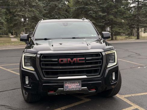 Used 2021 GMC Yukon XL AT4 w/ AT4 Premium Plus Package AWD/4WD image 2