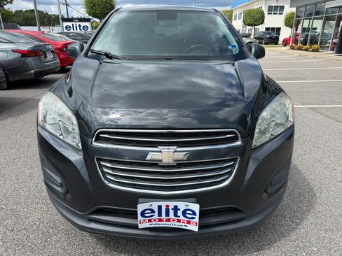 Used 2016 Chevrolet Trax LS FWD image 2