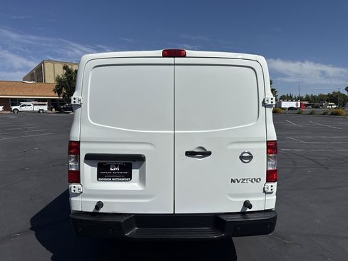 Used 2020 Nissan NV 2500 SV RWD image 6