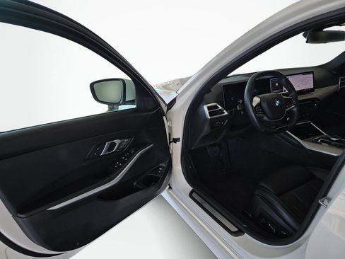 Used 2025 BMW 330i Sedan RWD image 30