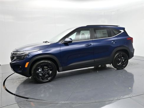 New 2026 Kia Seltos EX w/ EX Sunroof Package image 4