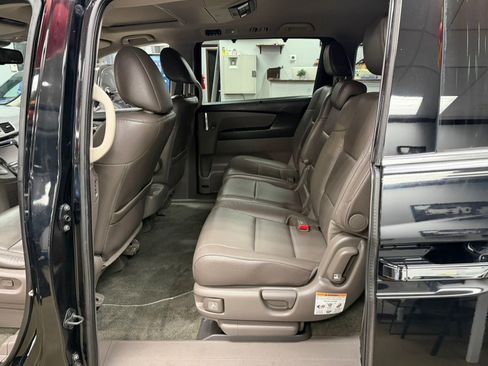 Used 2016 Honda Odyssey Touring Elite image 19
