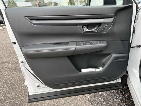 Used 2025 Honda CR-V Sport-L image 8