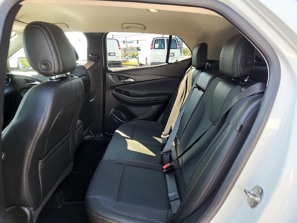 Used 2023 Buick Encore GX Select w/ Safety Package II AWD/4WD image 10