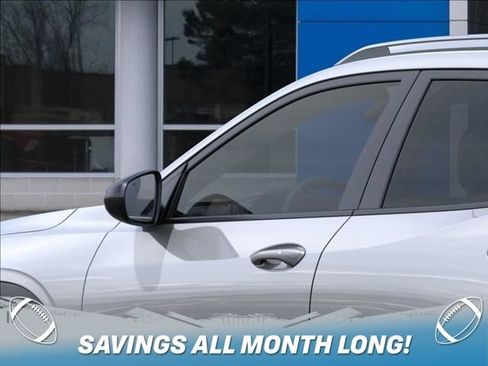 New 2026 Chevrolet Trax ACTIV w/ Sunroof Package FWD image 12