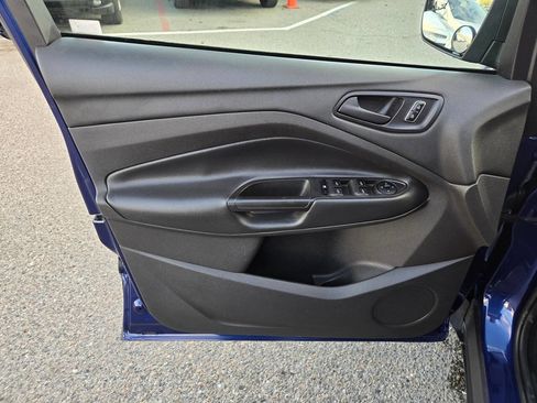 Used 2015 Ford Escape S FWD image 20