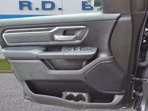 Used 2020 RAM 1500 Big Horn AWD/4WD image 12