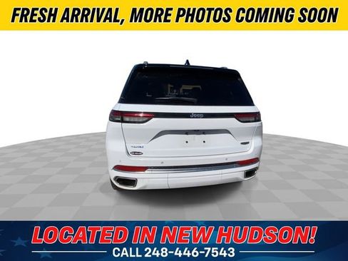 Used 2022 Jeep Grand Cherokee Summit w/ Luxury Tech Group V image 9