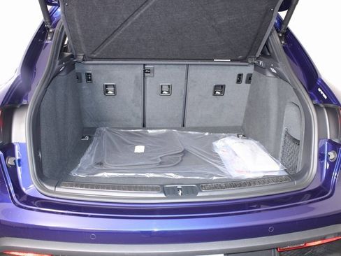 Certified 2025 Porsche Macan image 21