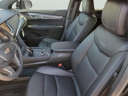 New 2025 Cadillac XT5 Luxury w/ LPO, Floor Liner Package image 14