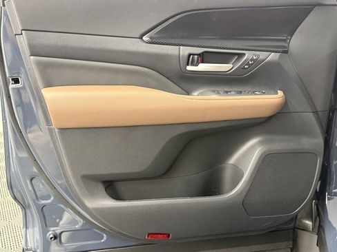 New 2026 Toyota Grand Highlander AWD Hybrid image 13