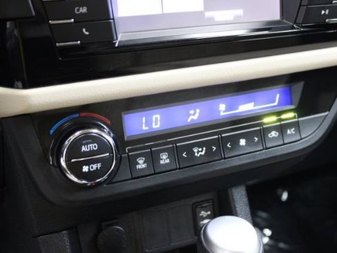 Used 2015 Toyota Corolla LE FWD image 15