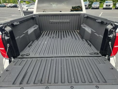 Used 2024 Toyota Tacoma SR5 AWD/4WD image 33
